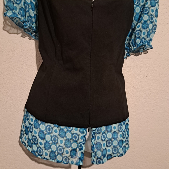 Dressbarn blouse with attached corset. Size Large - Picture 2 of 12